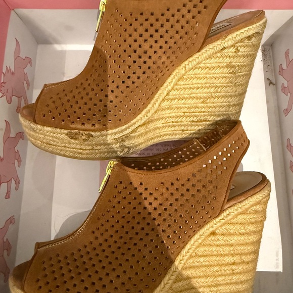 Steve Madden Wedge Sandals - Picture 5 of 5